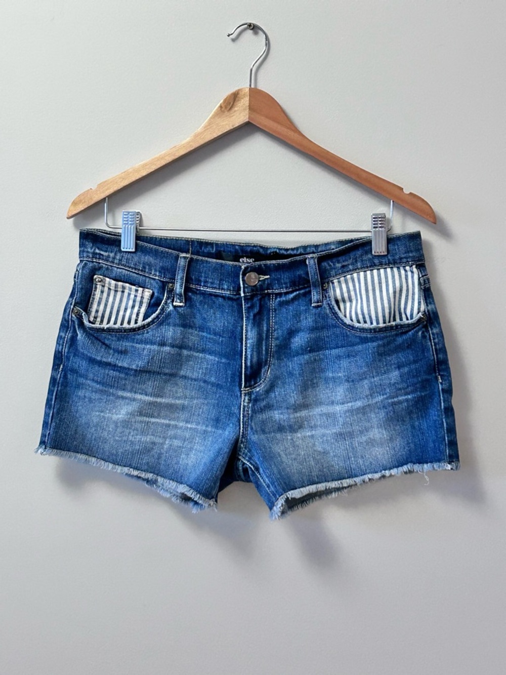 ELSE Boyfriend Blue Jean Shorts Striped Pockets Frayed Hem Midrise Women’s 28